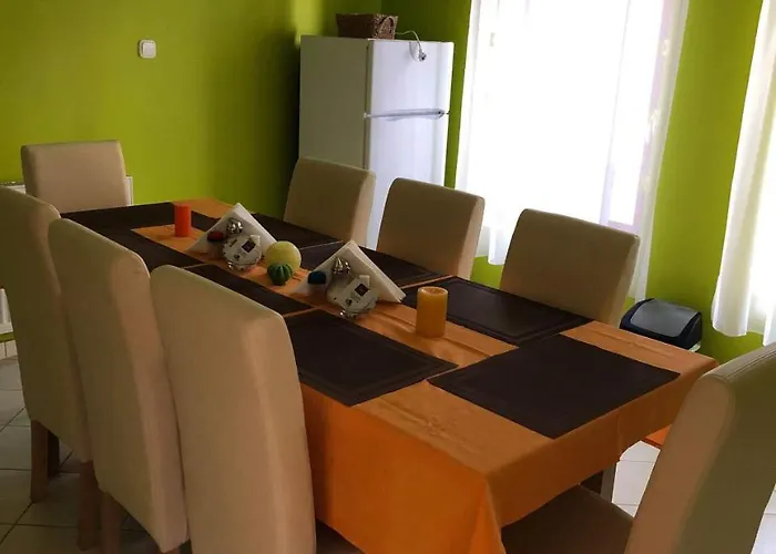 Kristaly Apartmanhaz Sárvár