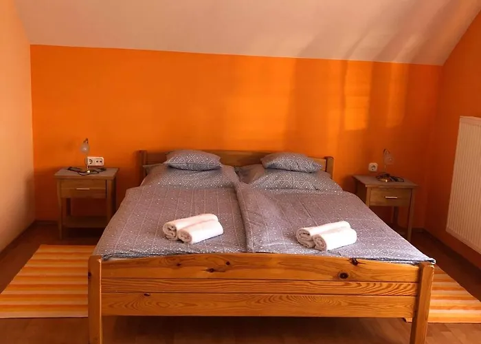 Kristaly Apartmanhaz דירה