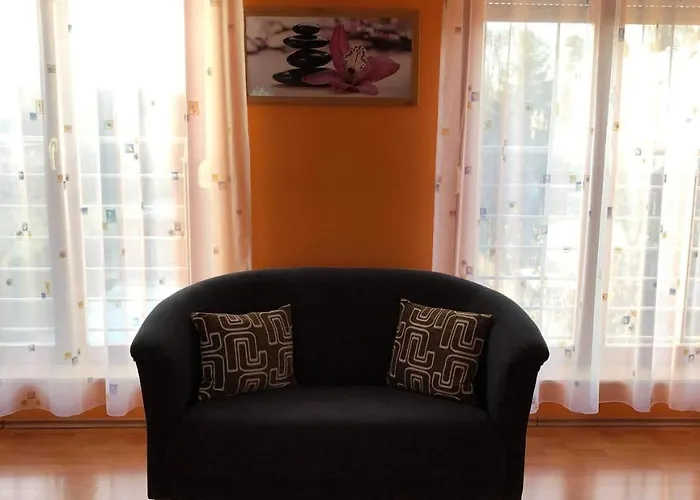 Kristaly Apartmanhaz شقة