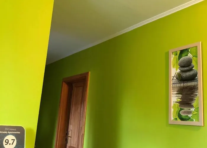 Kristaly Apartmanhaz דירה