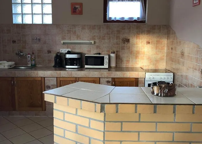 Kristaly Apartmanhaz דירה