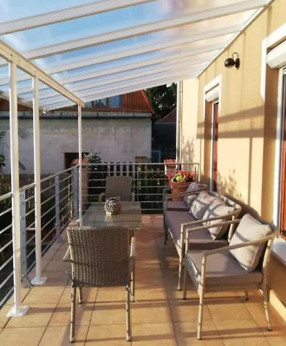 Kristaly Apartmanhaz דירה *
