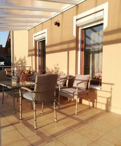 Kristaly Apartmanhaz شقة *
